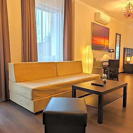 Royal Otel *